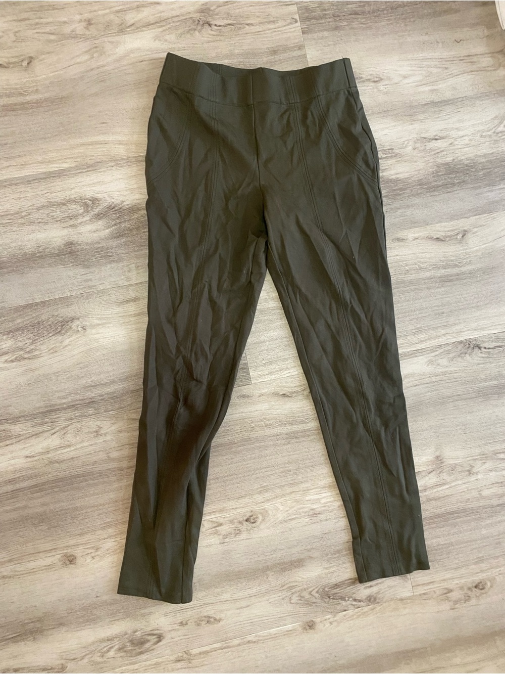 Thalian green dress pants- NWOT